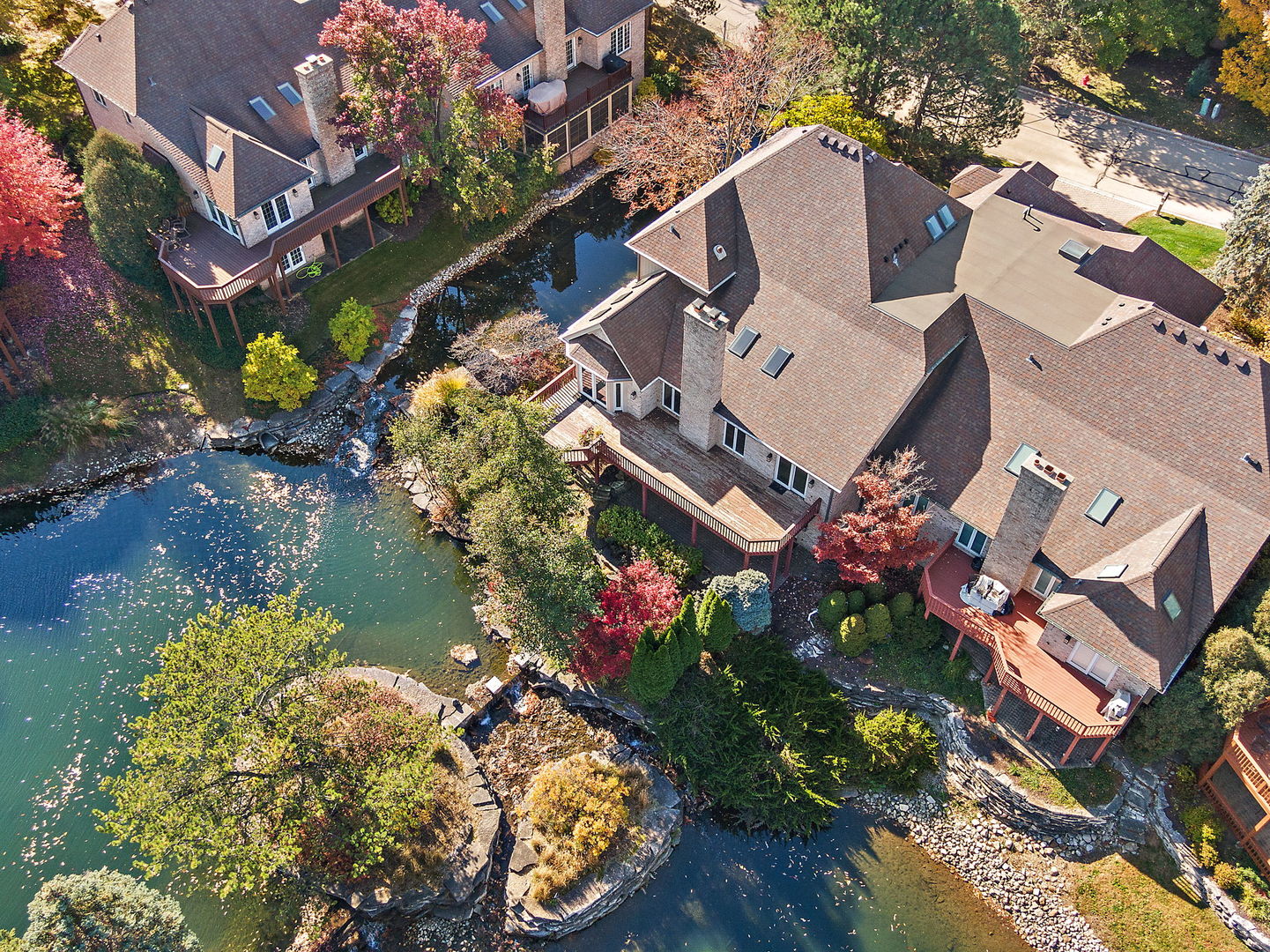 45 Tartan Lakes Drive, Westmont, IL 60559