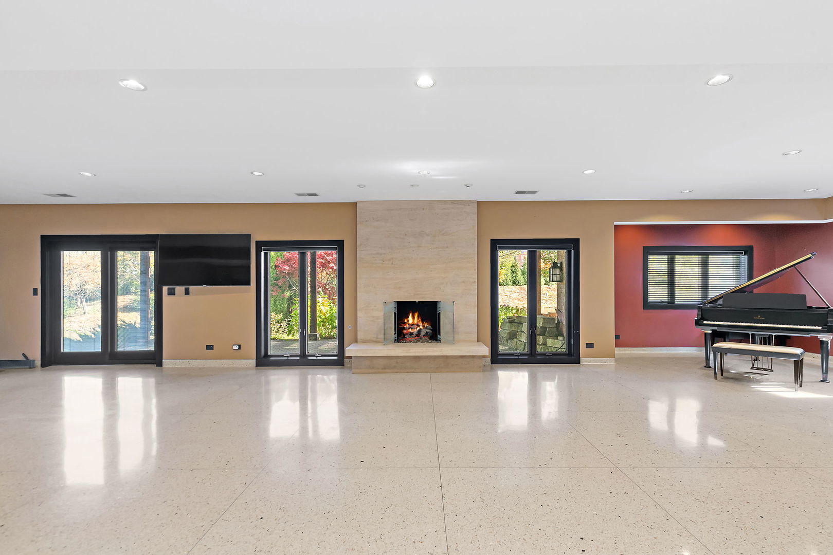 45 Tartan Lakes Drive, Westmont, IL 60559