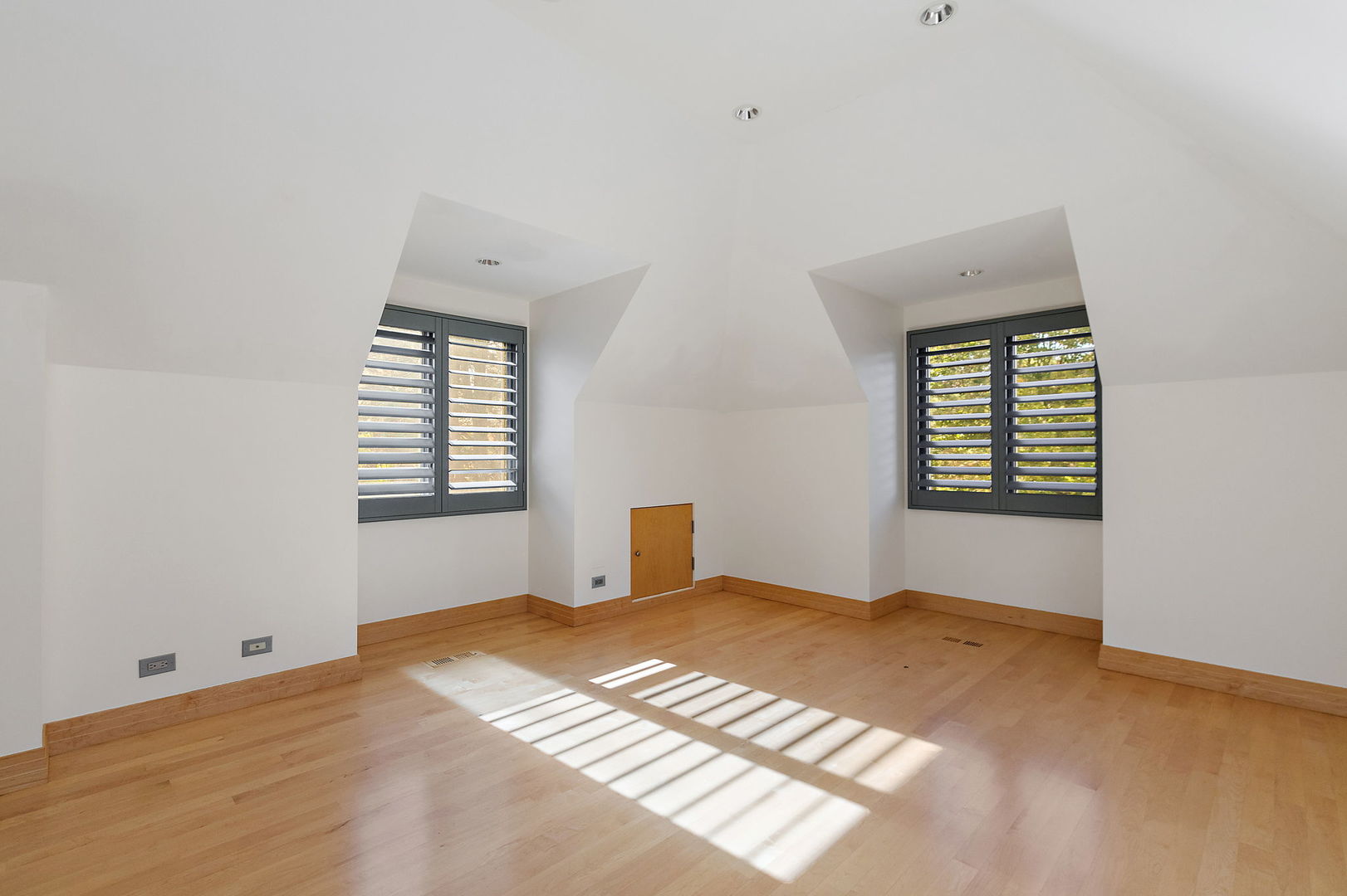 45 Tartan Lakes Drive, Westmont, IL 60559