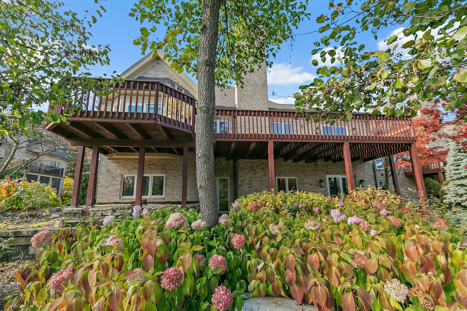 45 Tartan Lakes Drive, Westmont, IL 60559