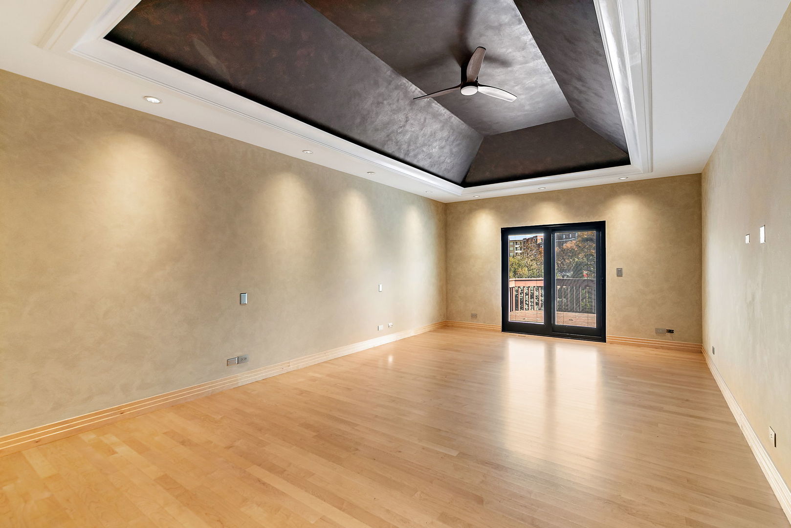 45 Tartan Lakes Drive, Westmont, IL 60559