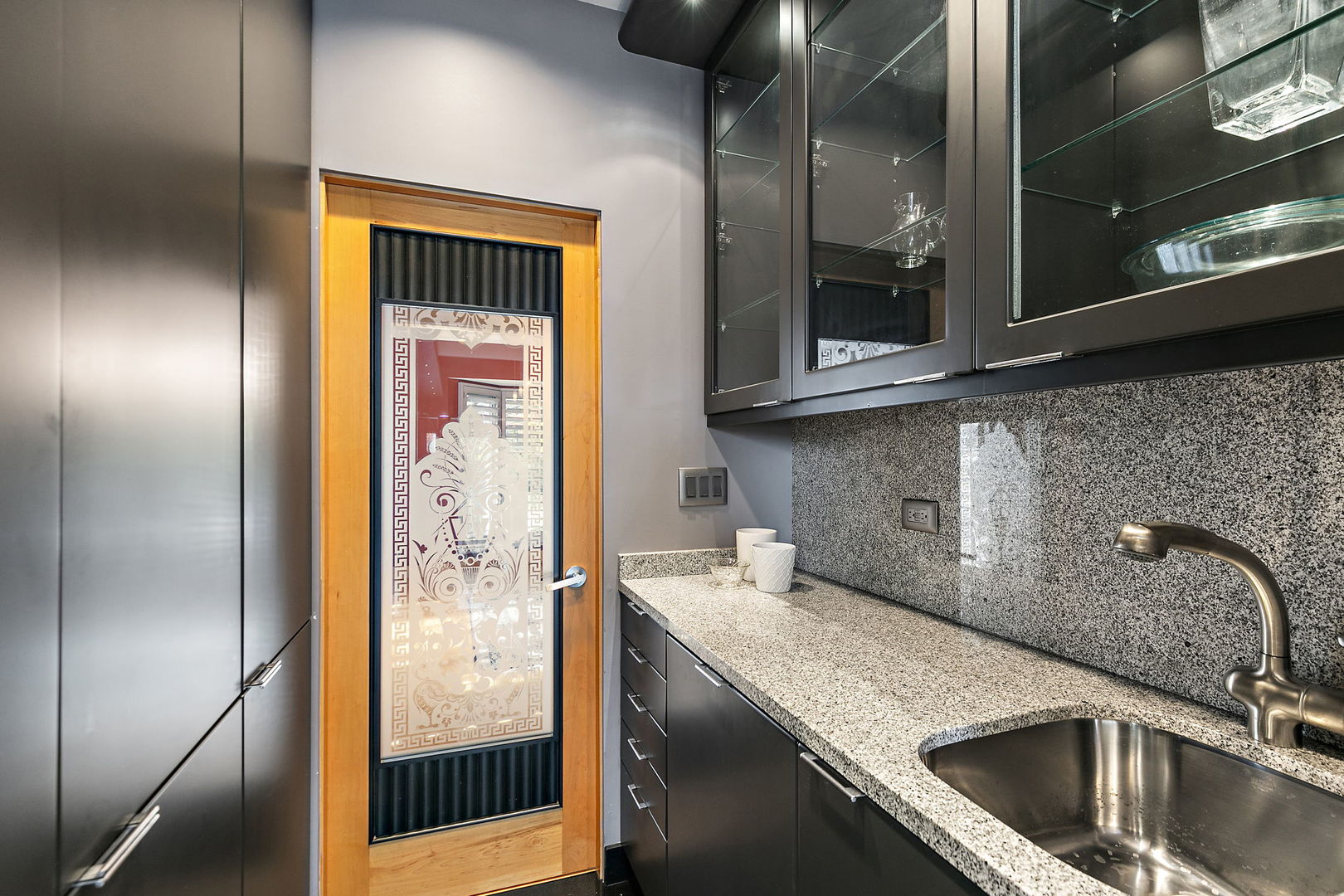 45 Tartan Lakes Drive, Westmont, IL 60559