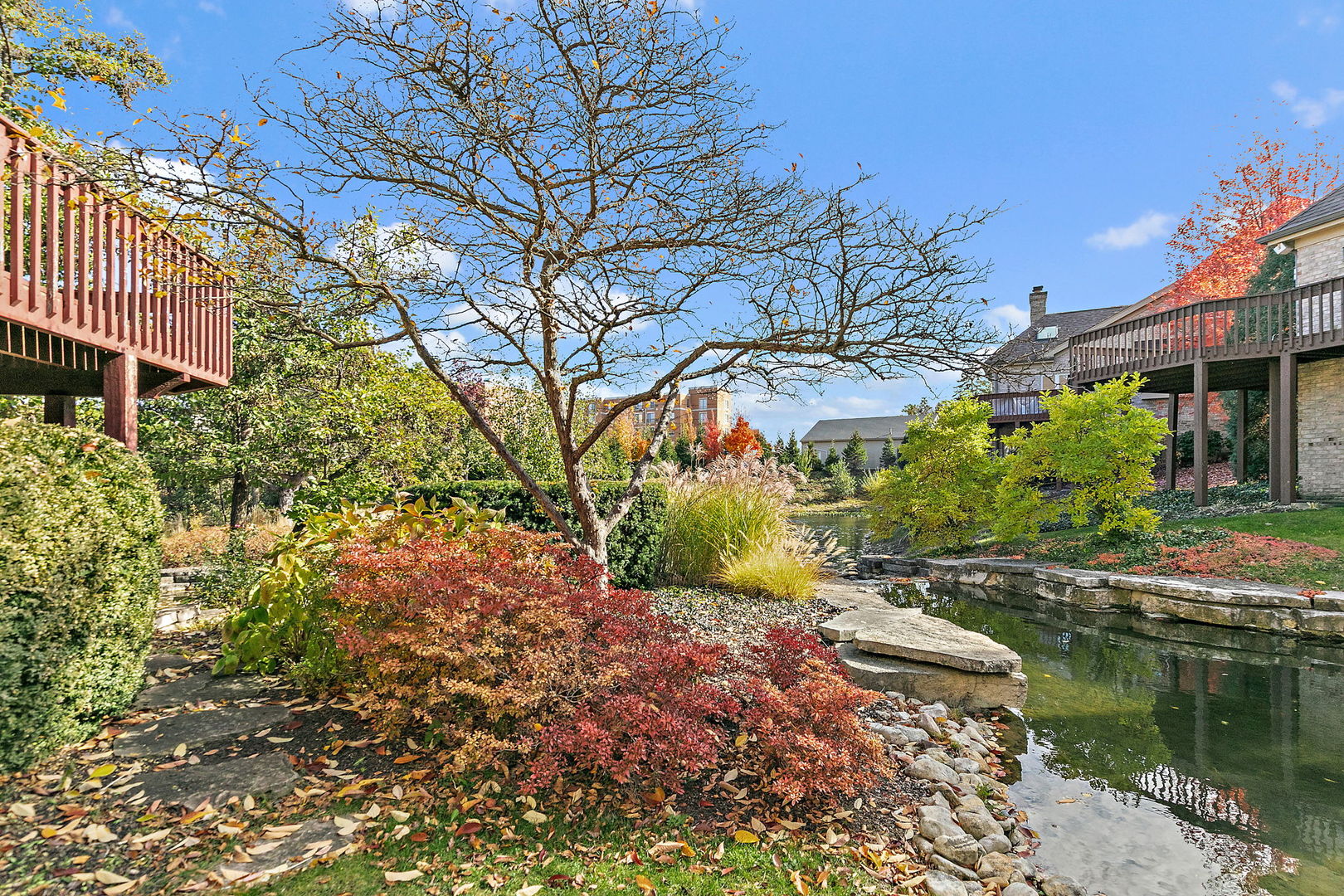 45 Tartan Lakes Drive, Westmont, IL 60559