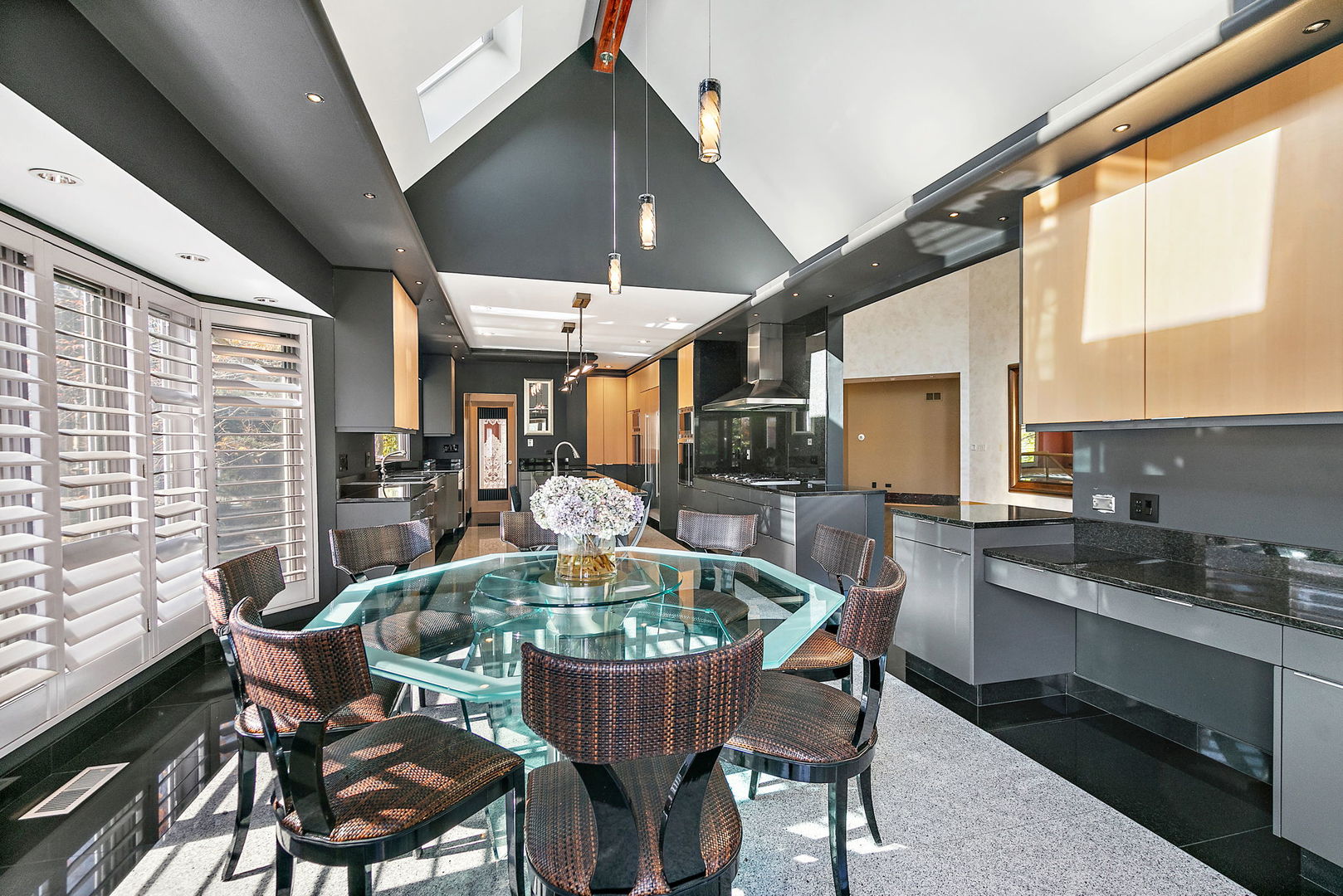 45 Tartan Lakes Drive, Westmont, IL 60559