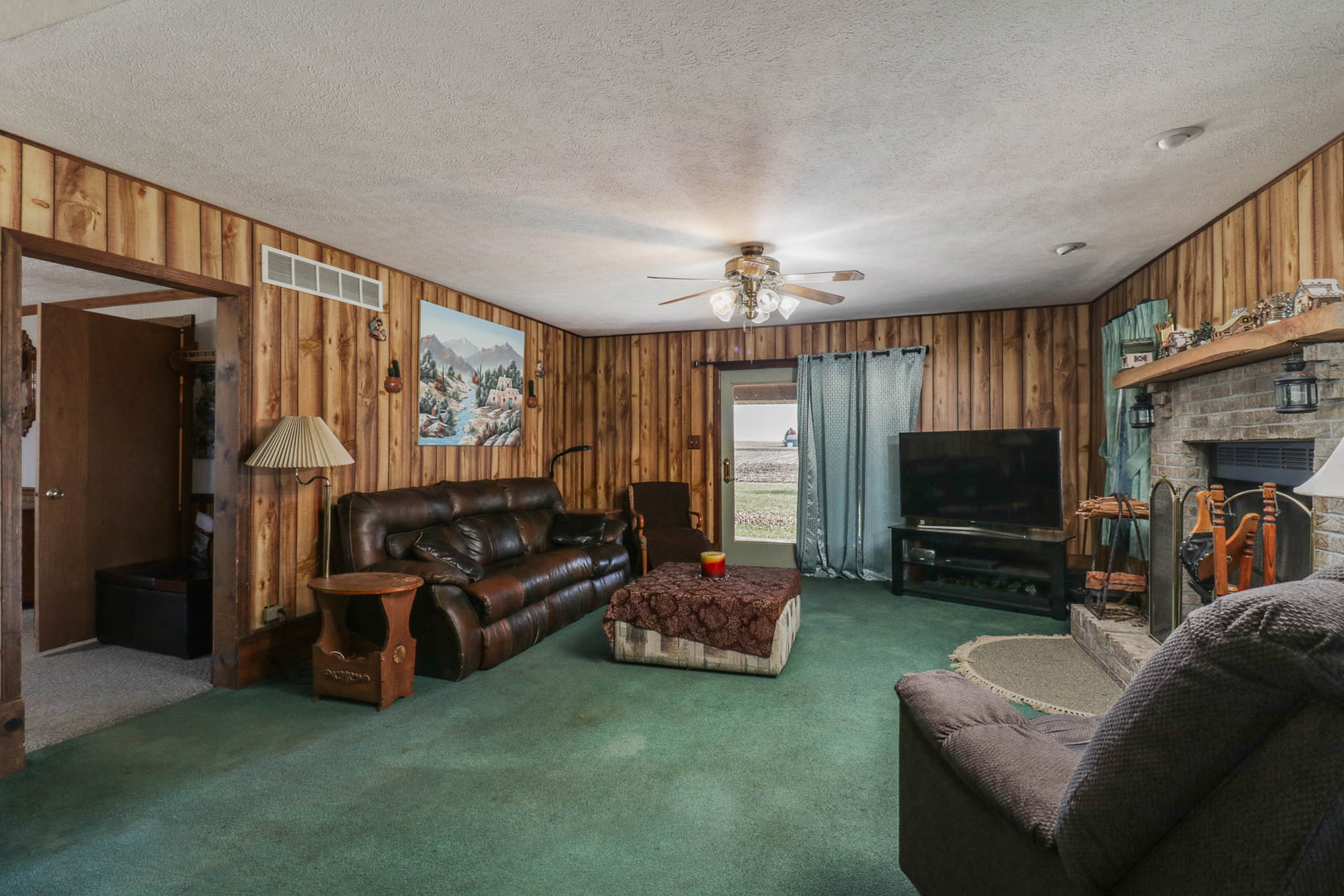 32892 Mcclure Road, Colfax, IL 61728