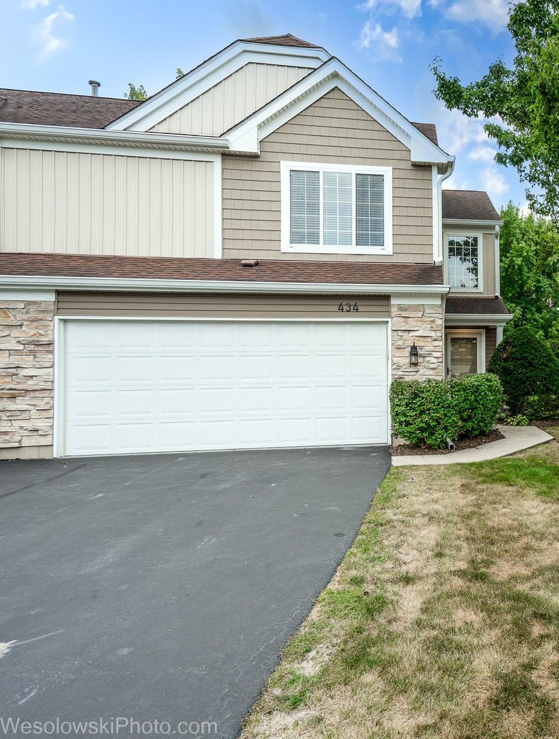 434 Locksley Drive, Streamwood, IL 60107