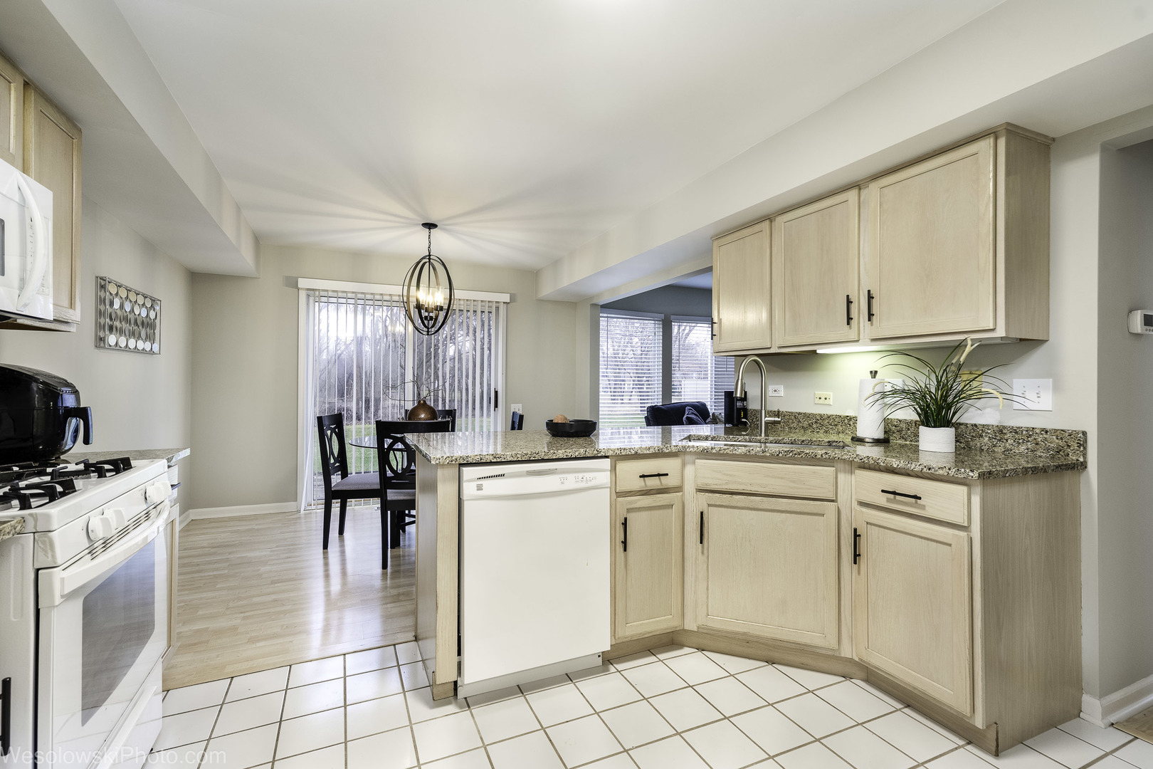 434 Locksley Drive, Streamwood, IL 60107