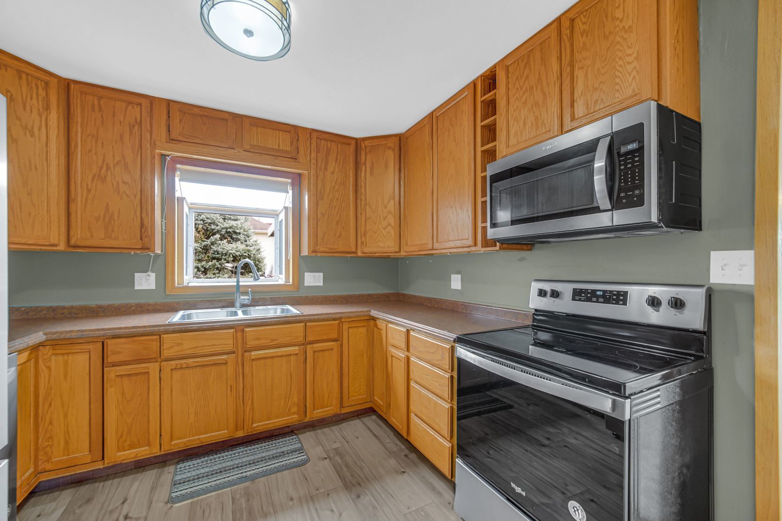 7427 Mccurry Road, Roscoe, IL 61073