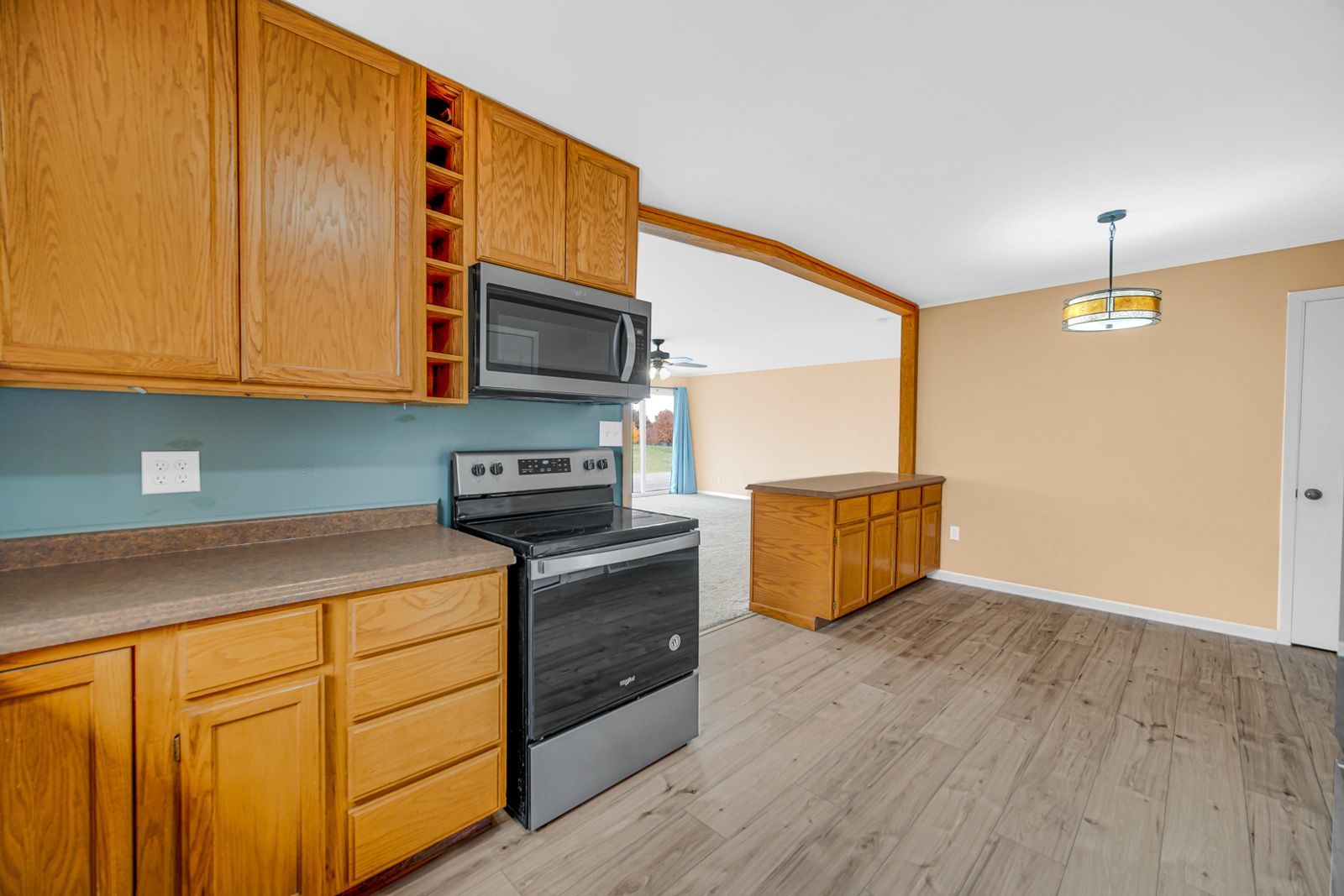 7427 Mccurry Road, Roscoe, IL 61073