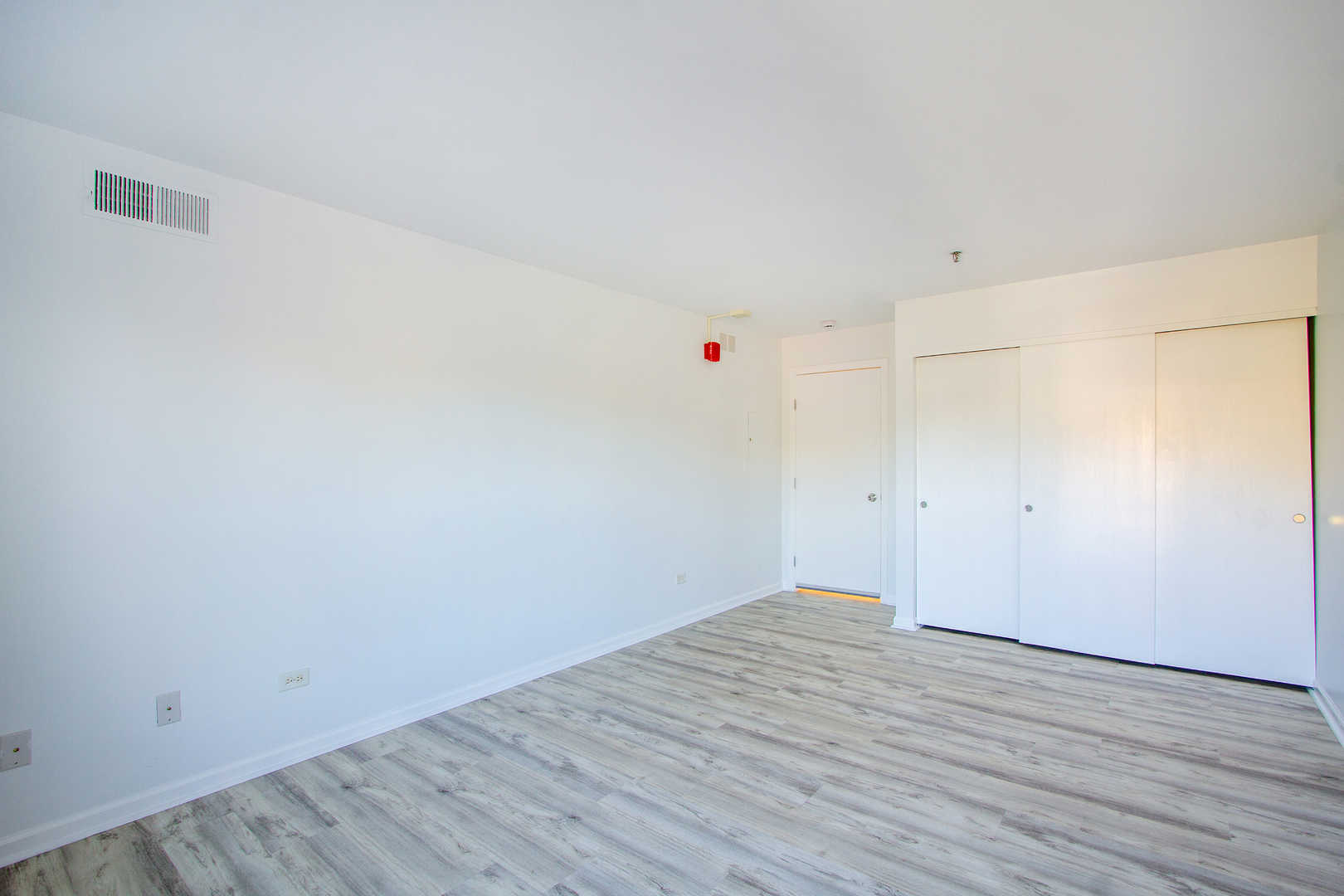 3265 Kirchoff Road #223, Rolling Meadows, IL 60008