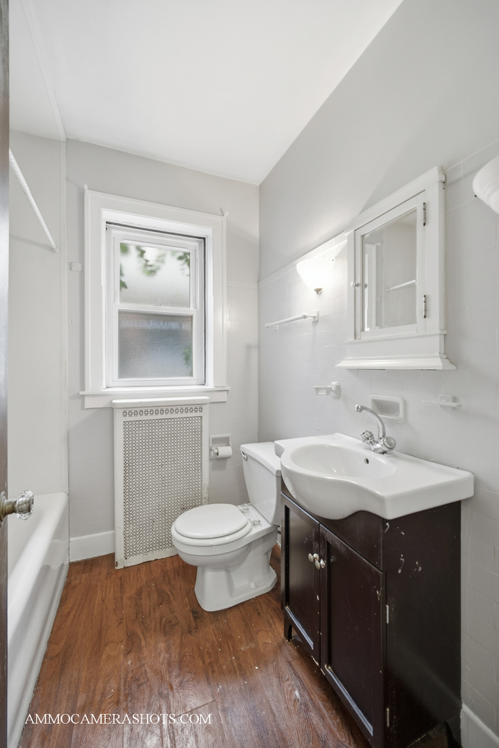 2045 W Farragut Avenue #3, Chicago, IL 60625