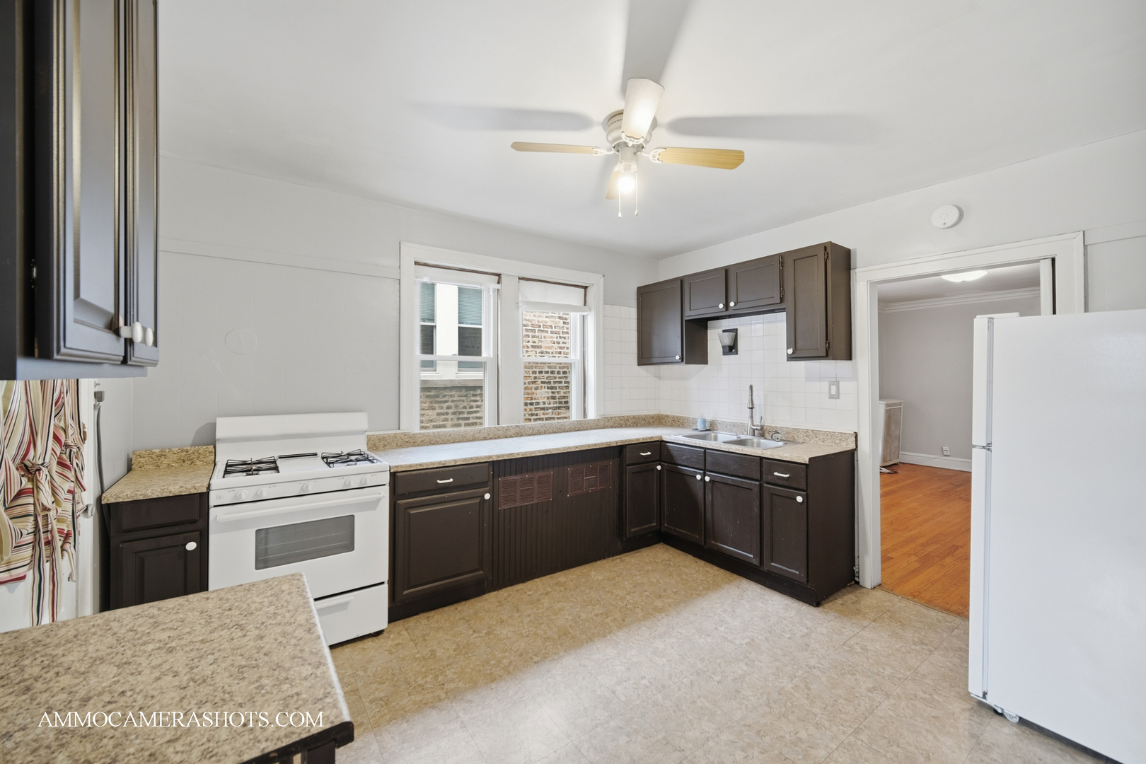 2045 W Farragut Avenue #3, Chicago, IL 60625