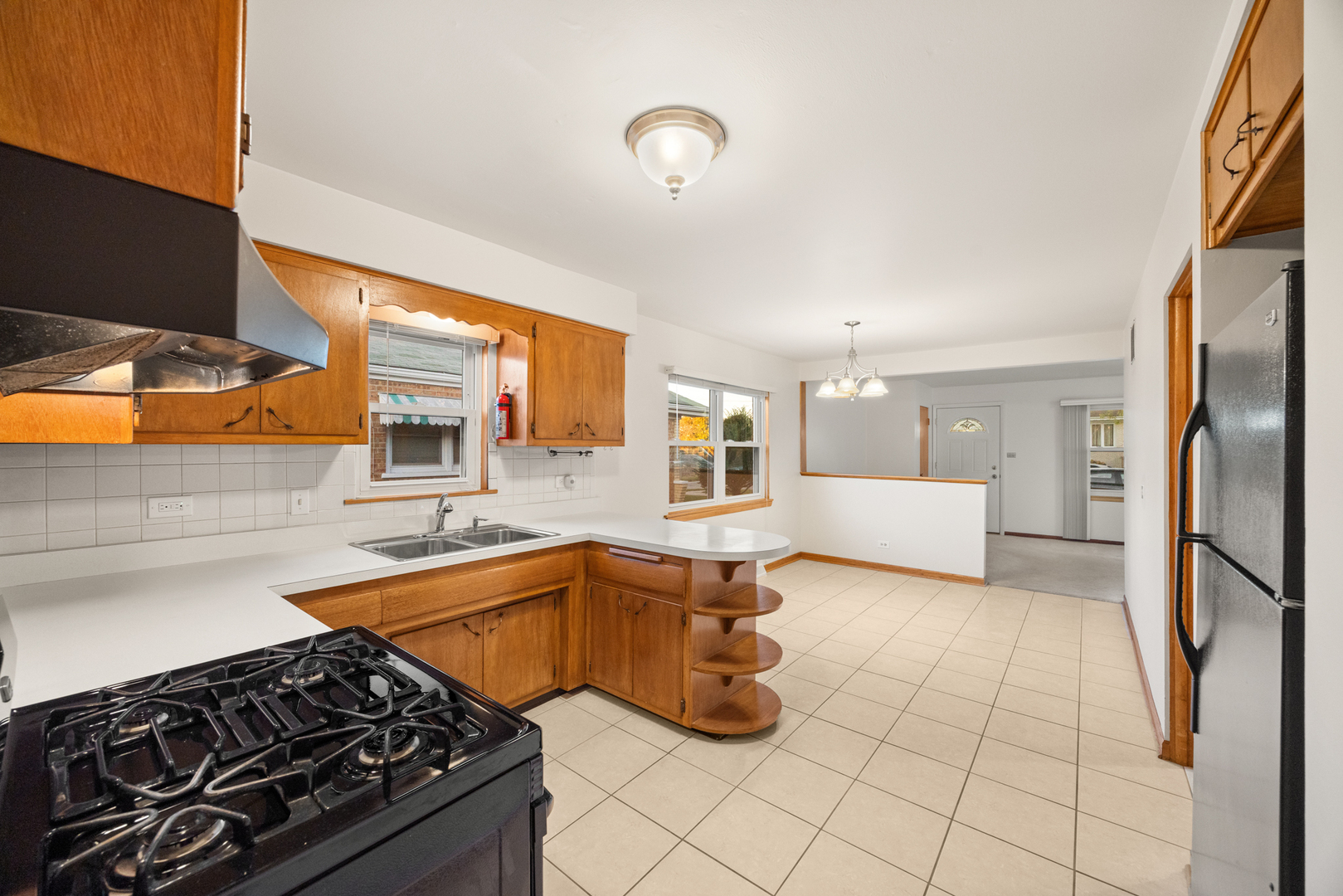 5950 S Natoma Avenue, Chicago, IL 60638