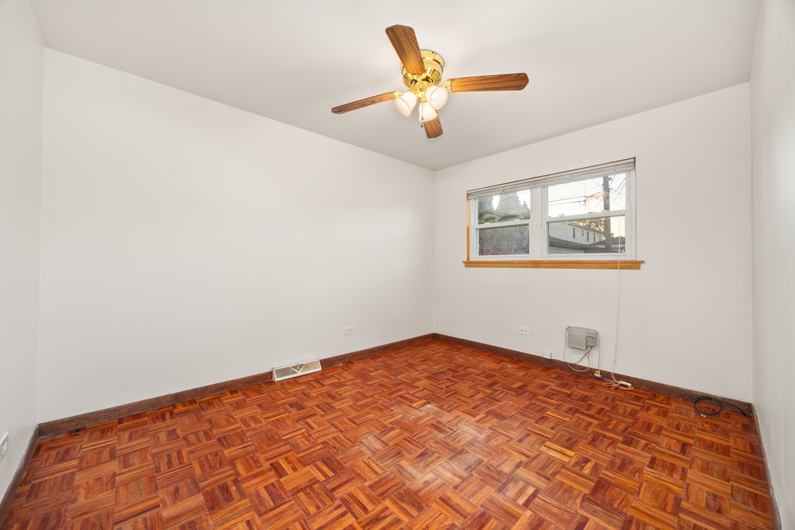 5950 S Natoma Avenue, Chicago, IL 60638