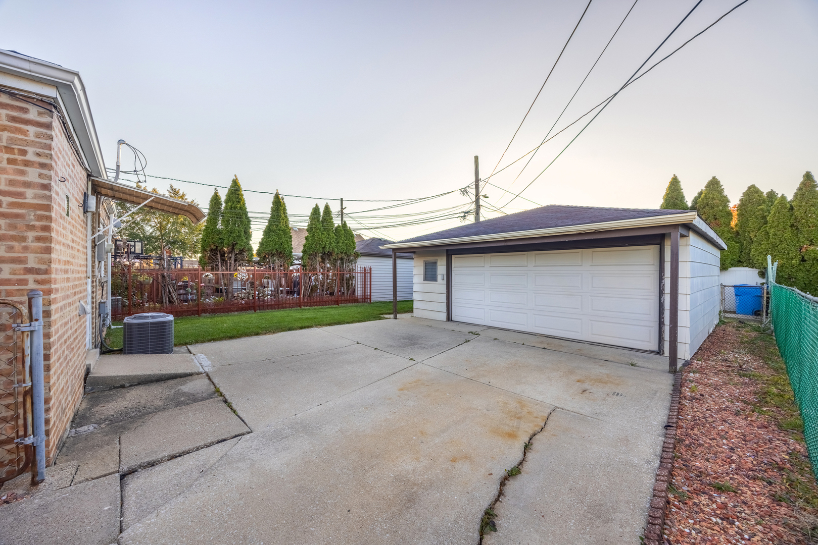 5950 S Natoma Avenue, Chicago, IL 60638