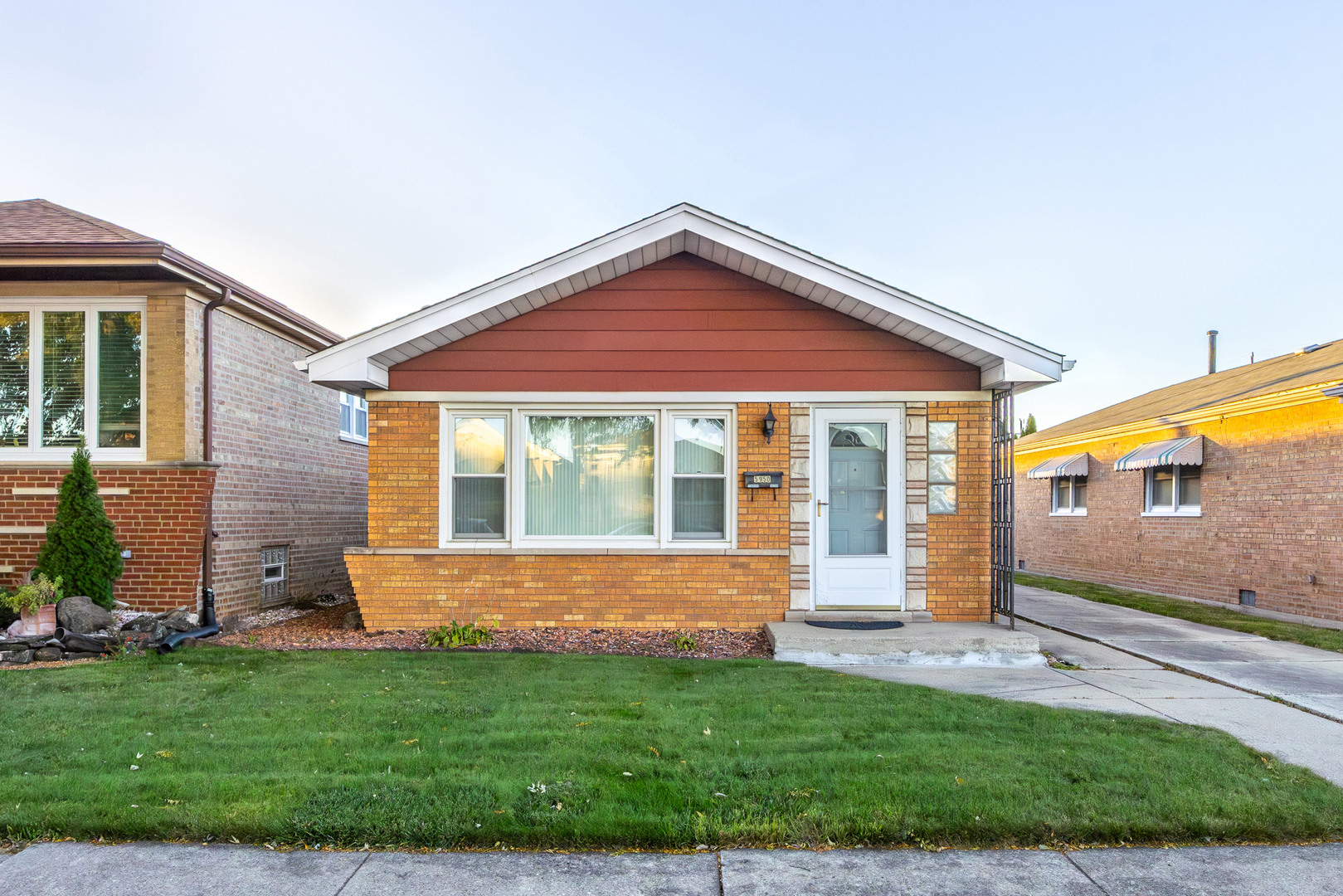 5950 S Natoma Avenue, Chicago, IL 60638