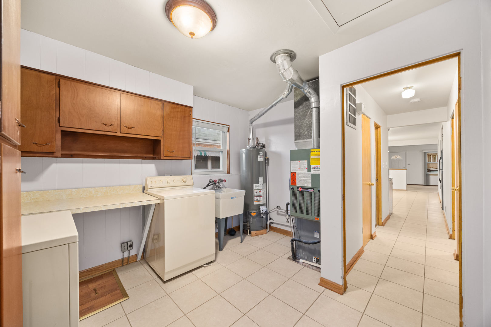 5950 S Natoma Avenue, Chicago, IL 60638