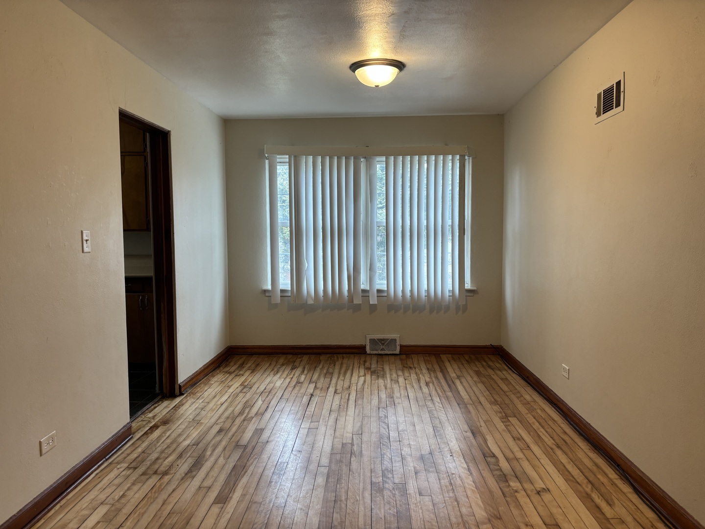 317 N Jackson Street, Waukegan, IL 60085