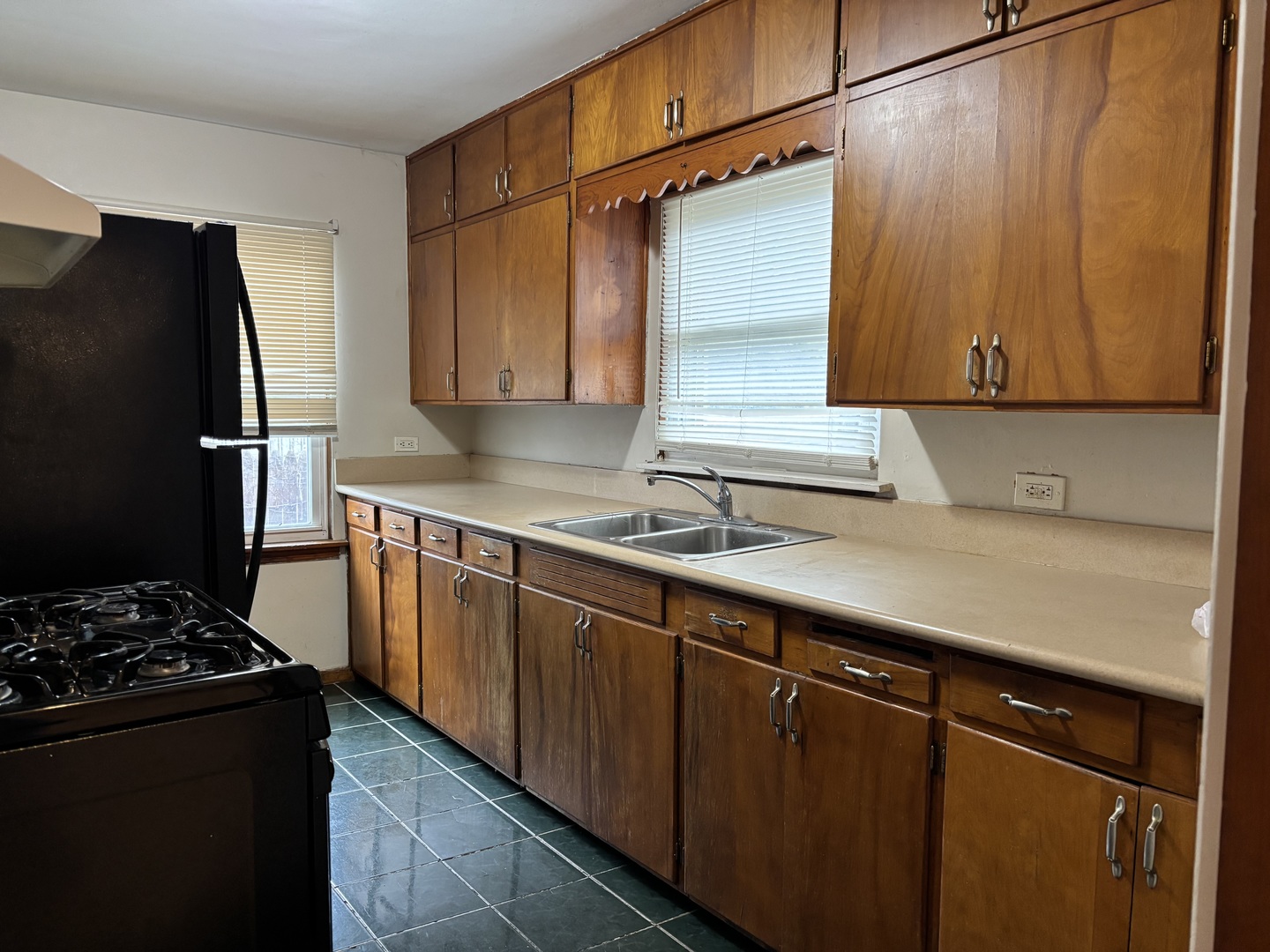 317 N Jackson Street, Waukegan, IL 60085