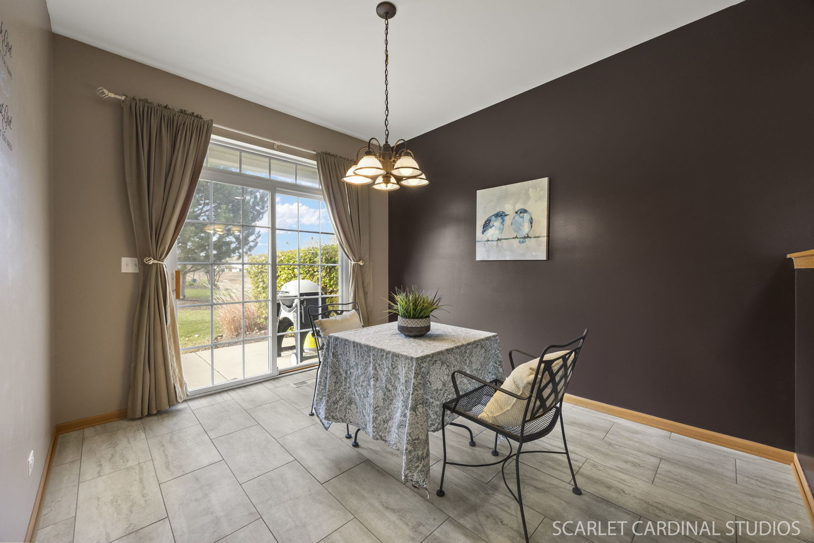 205 Belle Vue Court #B, Sugar Grove, IL 60554