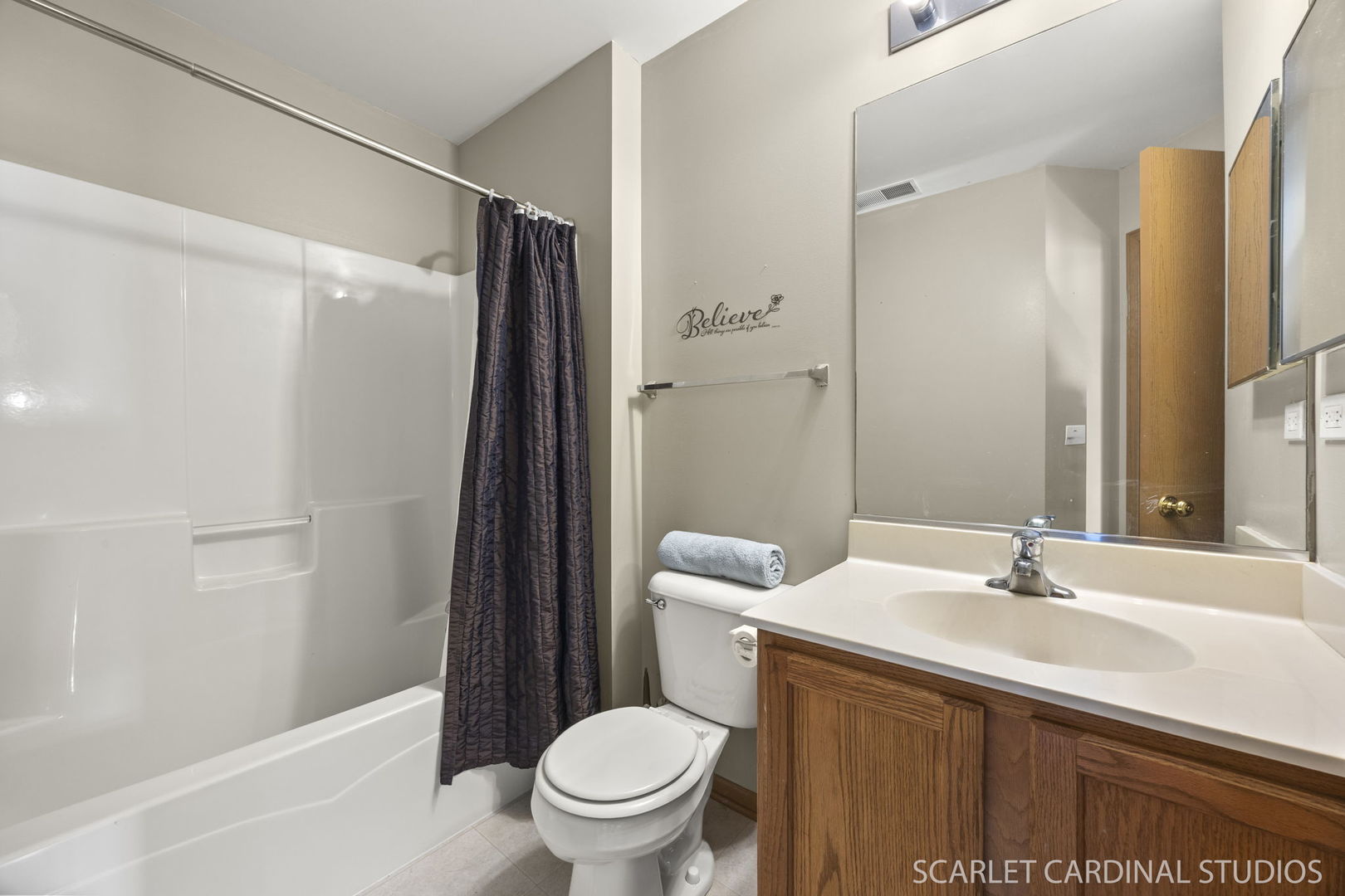 205 Belle Vue Court #B, Sugar Grove, IL 60554