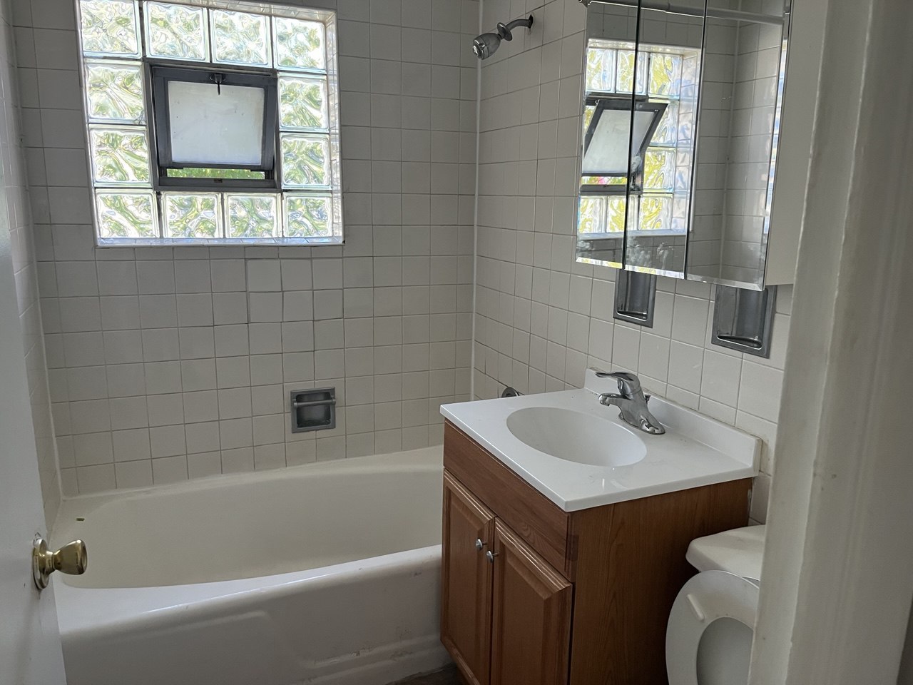 13940 S Edbrooke Avenue #2W, Riverdale, IL 60827