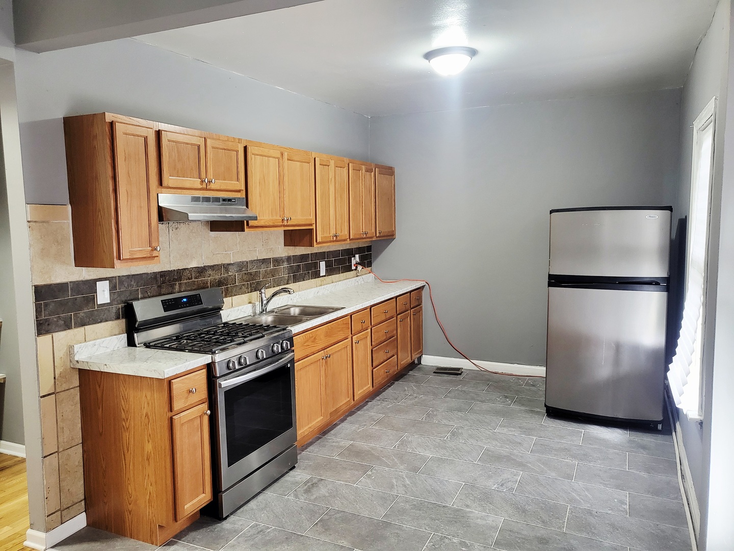 2521 E 72ND Place, Chicago, IL 60649