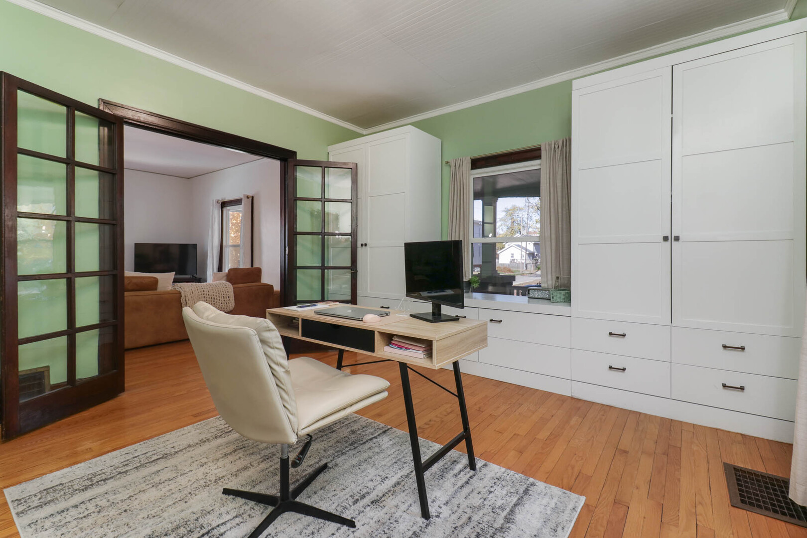 601 E Grove Street, Bloomington, IL 61701