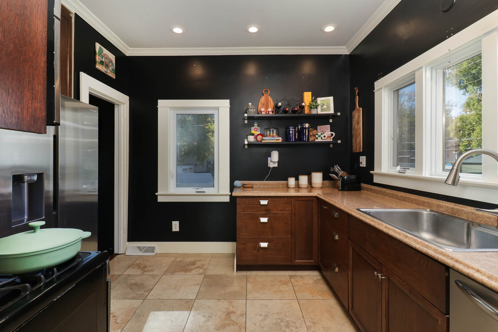 601 E Grove Street, Bloomington, IL 61701