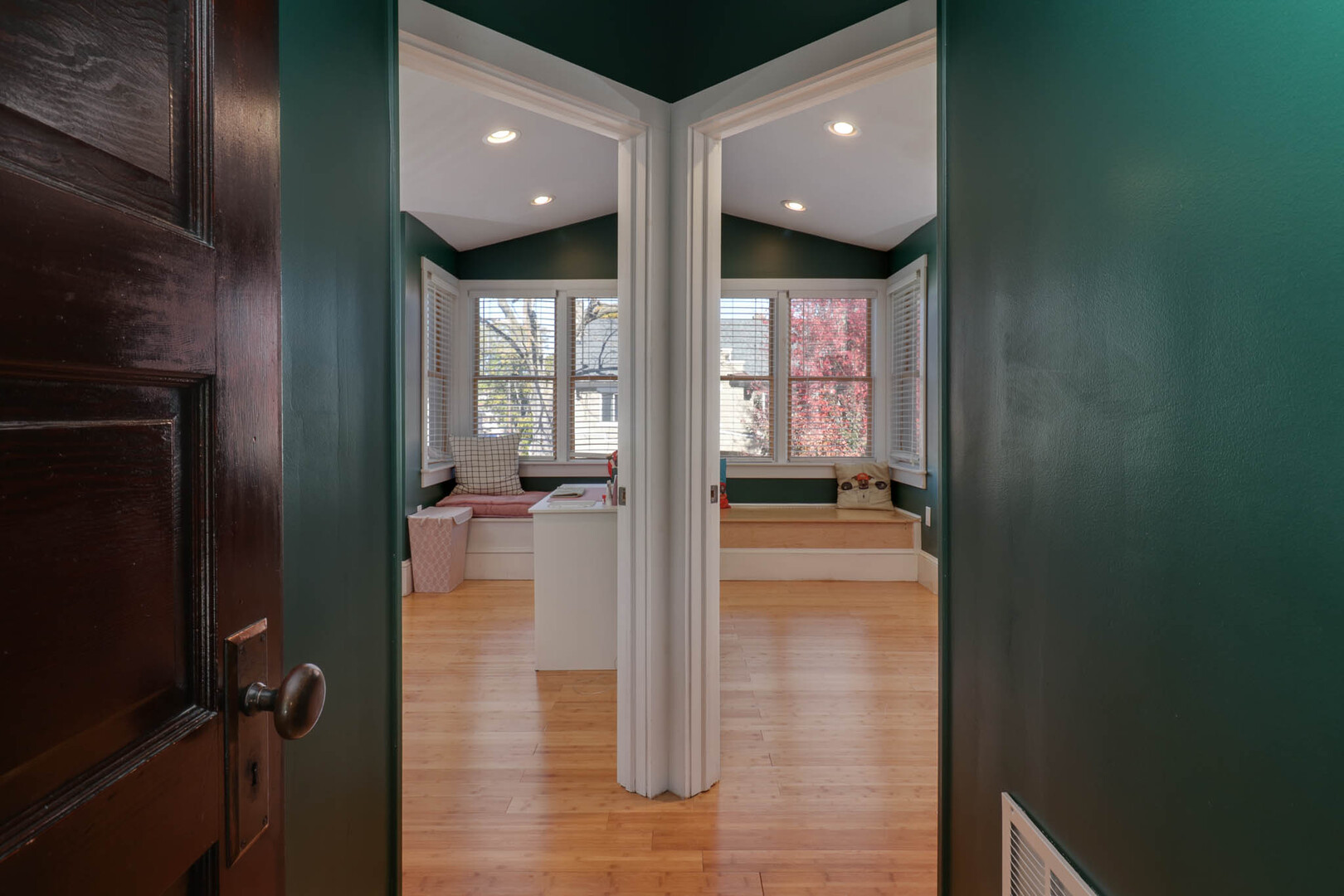 601 E Grove Street, Bloomington, IL 61701