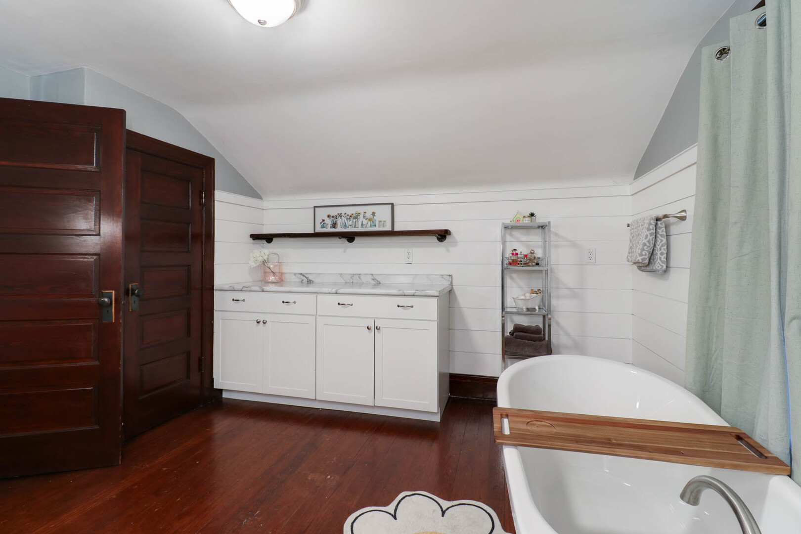 601 E Grove Street, Bloomington, IL 61701