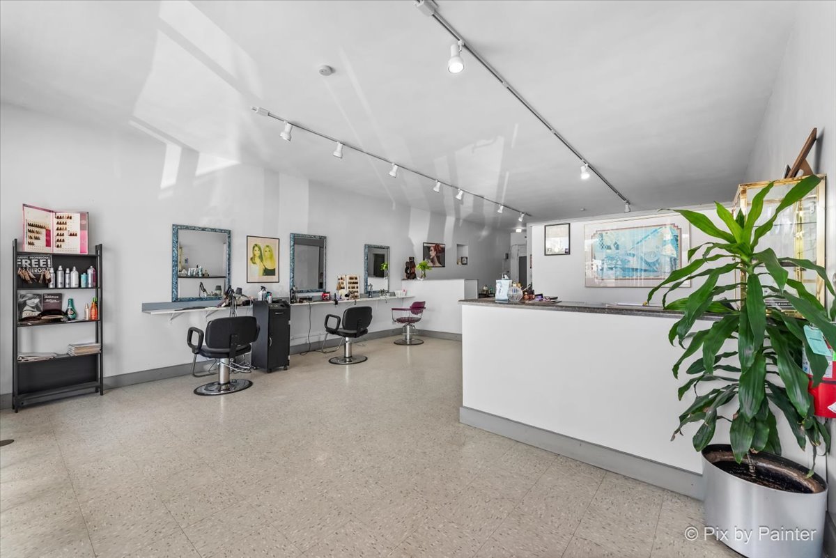 216 E North Avenue, Northlake, IL 60164