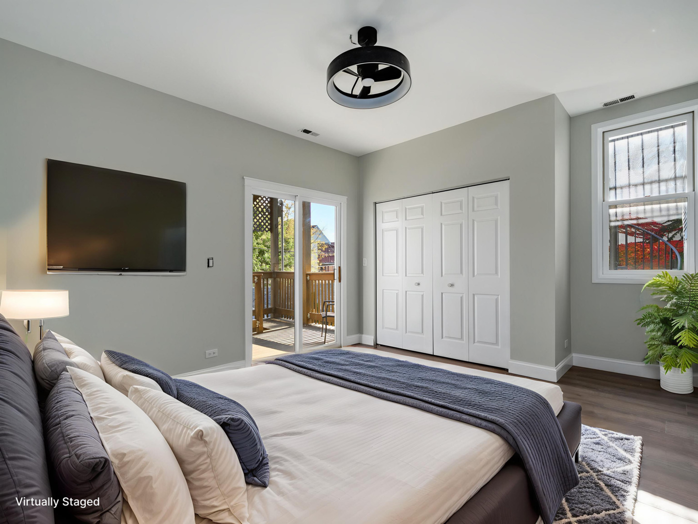 3033 N Racine Avenue #2, Chicago, IL 60657