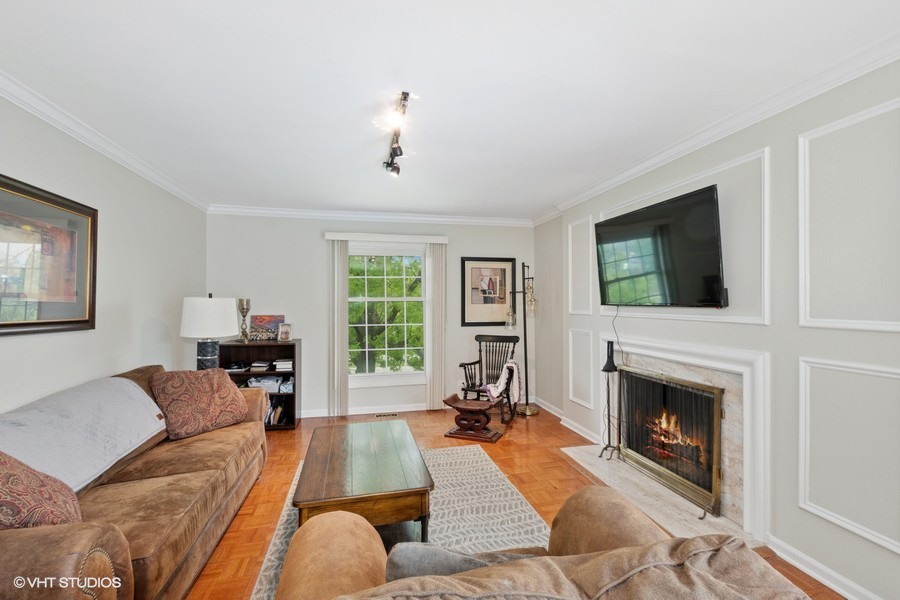 128 Carriage Way Drive #217B, Burr Ridge, IL 60527