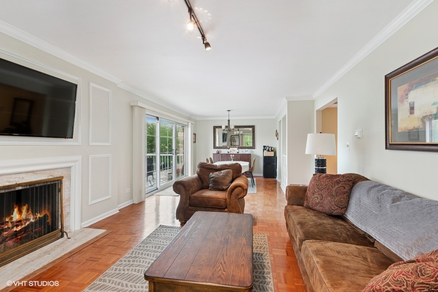 128 Carriage Way Drive #217B, Burr Ridge, IL 60527