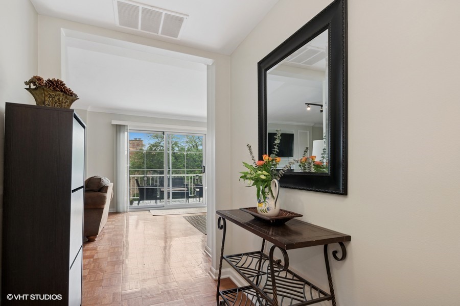 128 Carriage Way Drive #217B, Burr Ridge, IL 60527