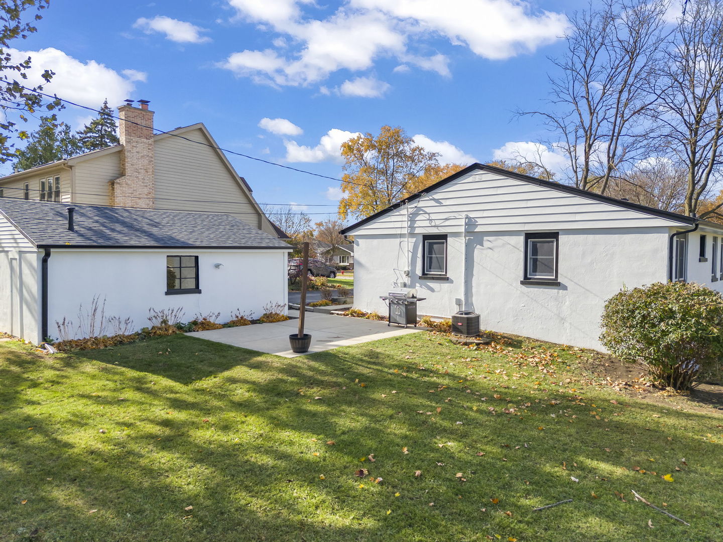 521 Lindley Avenue, Westmont, IL 60559