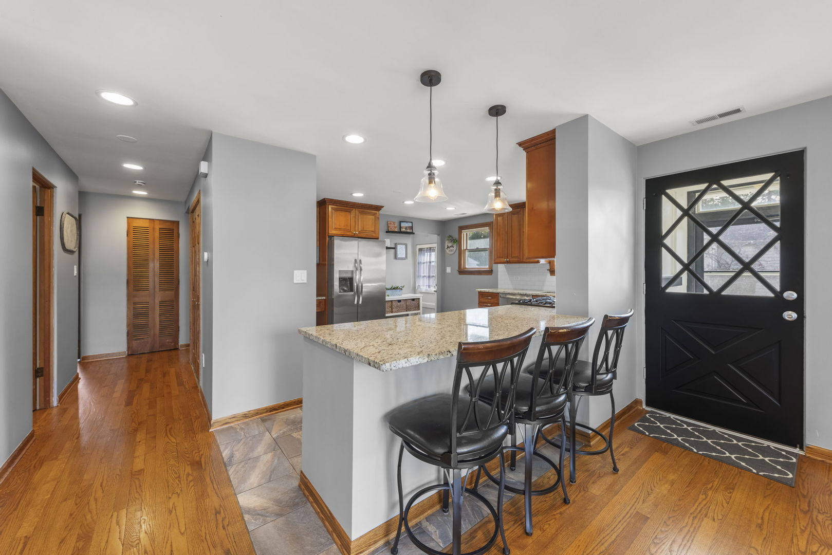 521 Lindley Avenue, Westmont, IL 60559