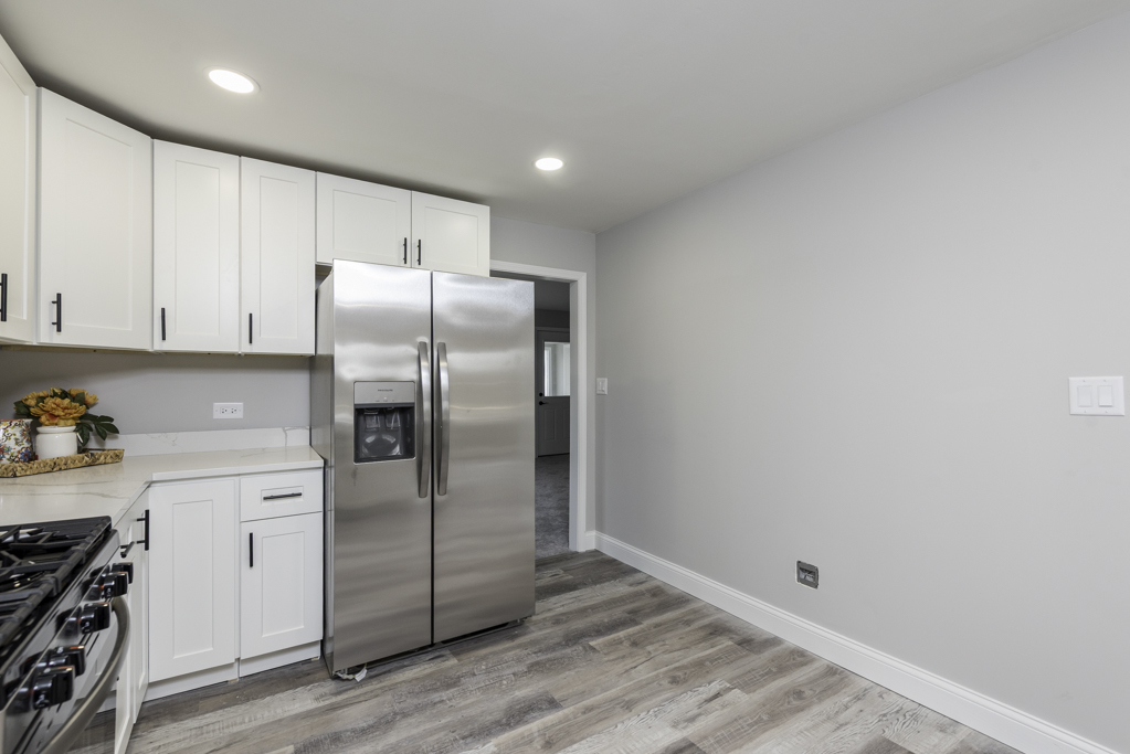 24199 W Beach Grove Road, Antioch, IL 60002