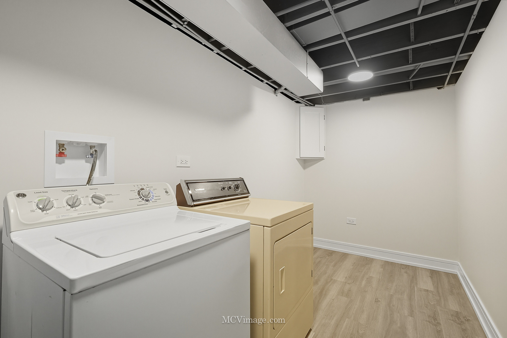 8618 S Kolmar Avenue, Chicago, IL 60652