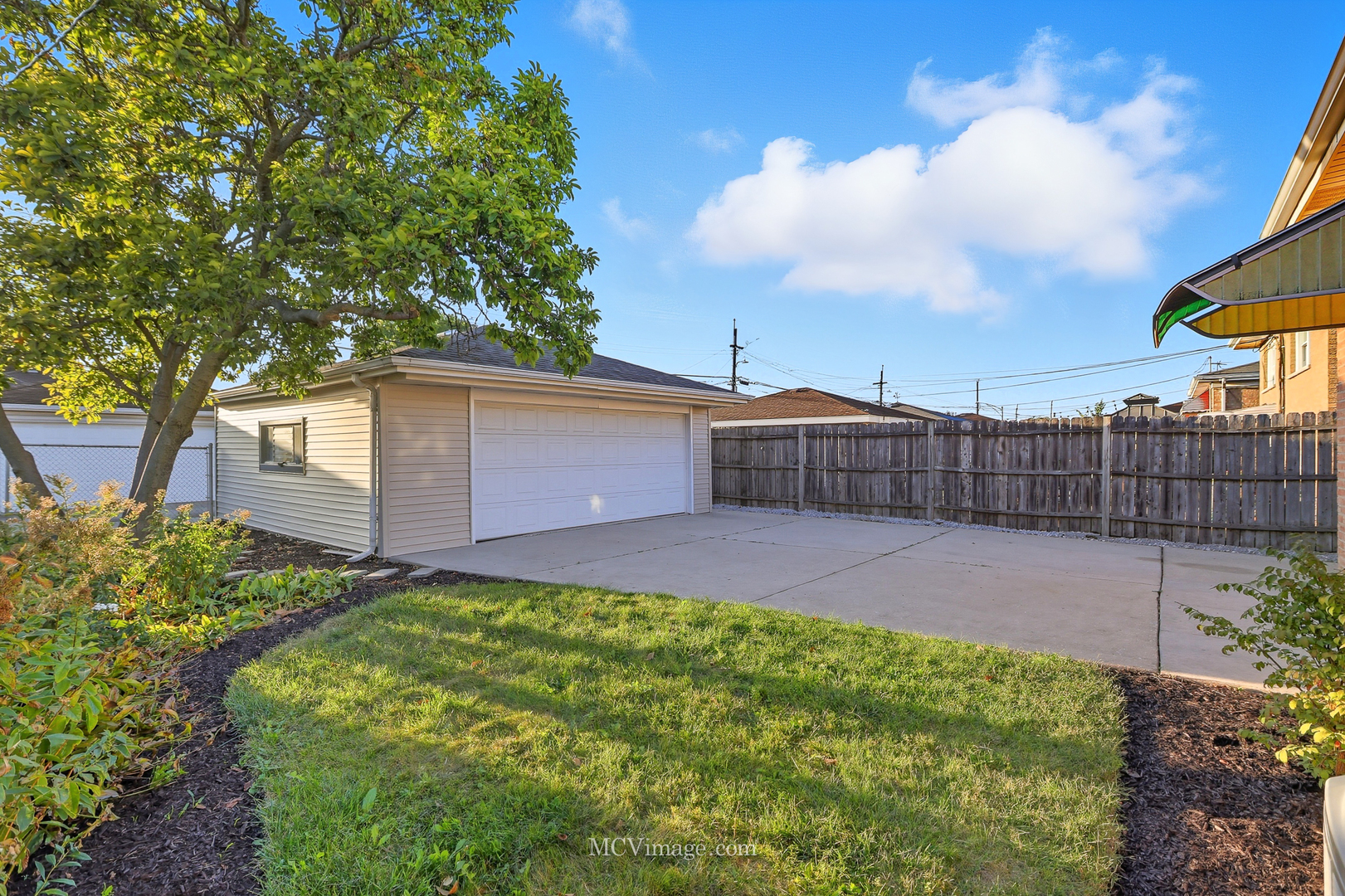 8618 S Kolmar Avenue, Chicago, IL 60652