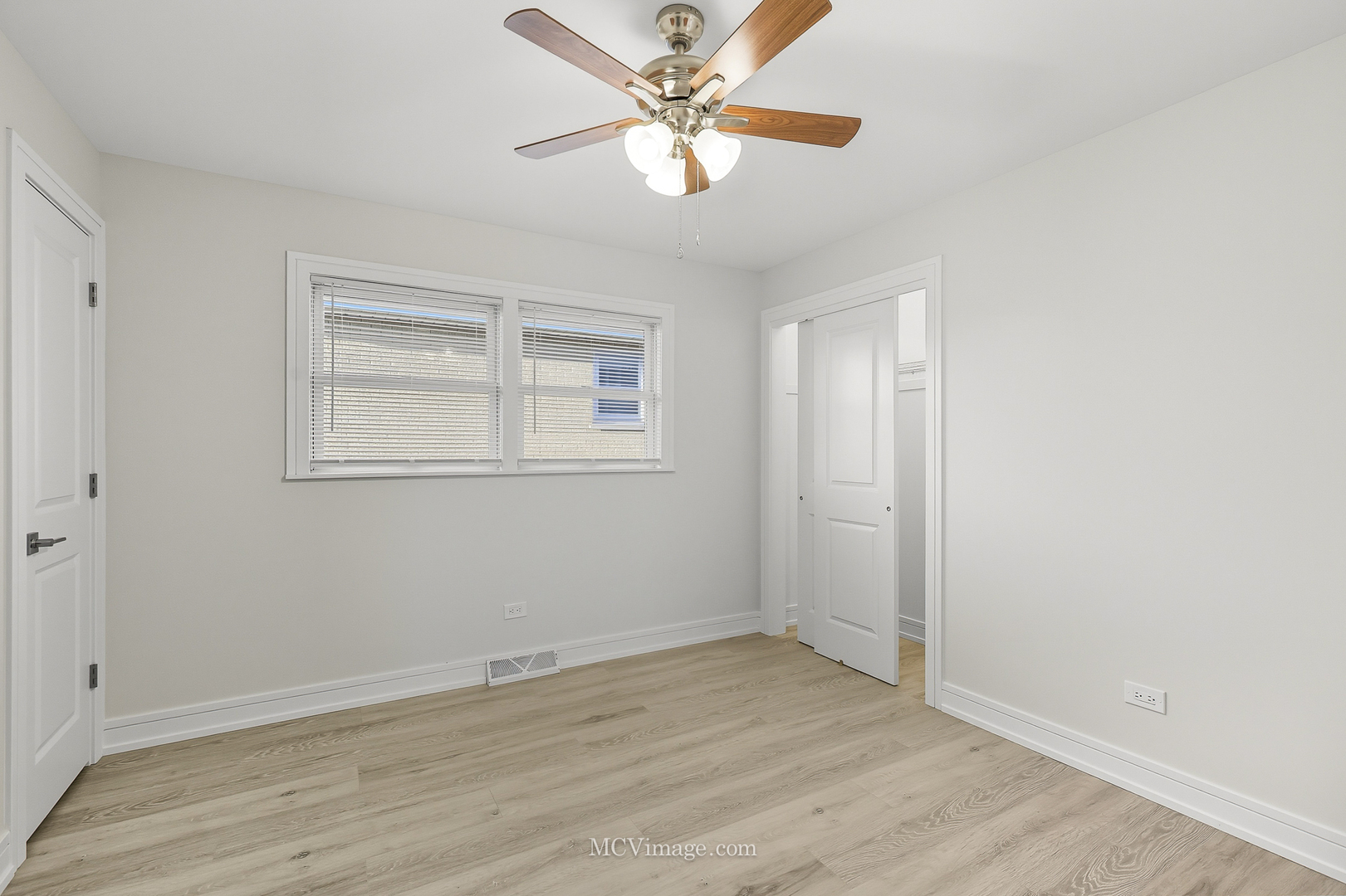 8618 S Kolmar Avenue, Chicago, IL 60652