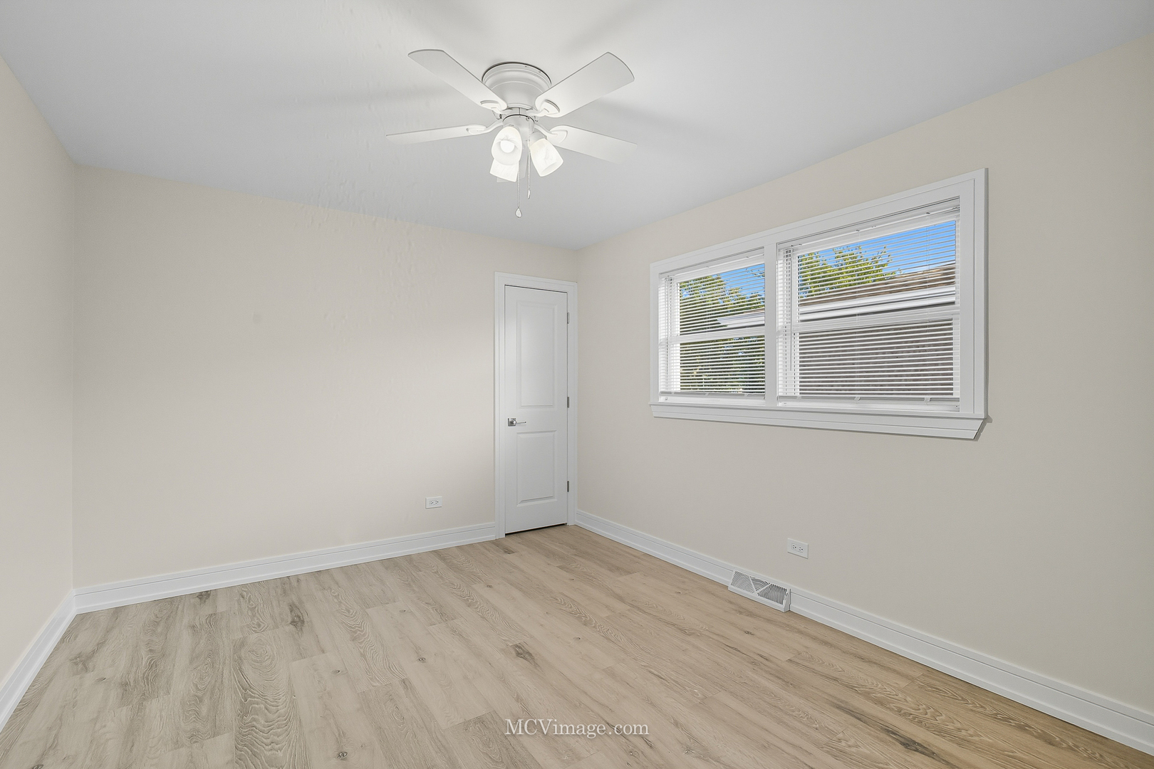 8618 S Kolmar Avenue, Chicago, IL 60652