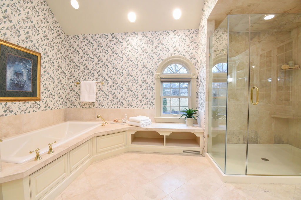 3 Bridle Court, Burr Ridge, IL 60527