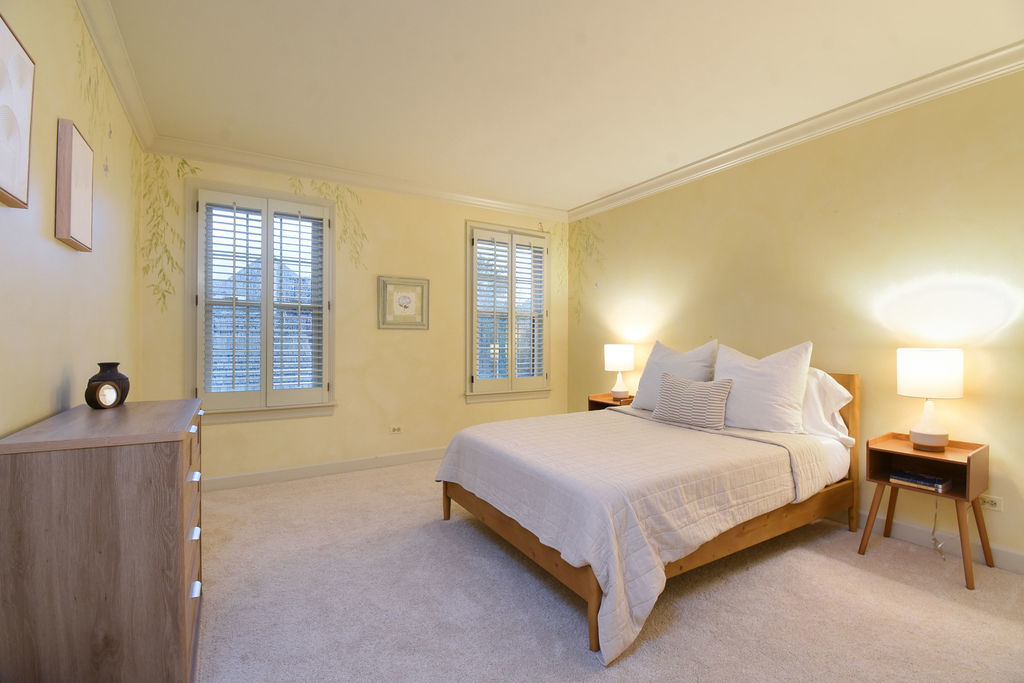 3 Bridle Court, Burr Ridge, IL 60527