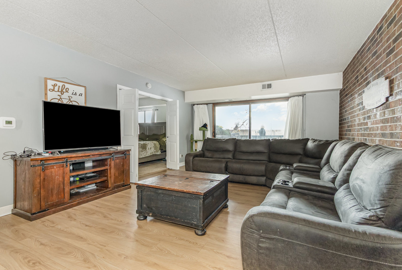 1420 Woodbridge Road #1E, Joliet, IL 60436