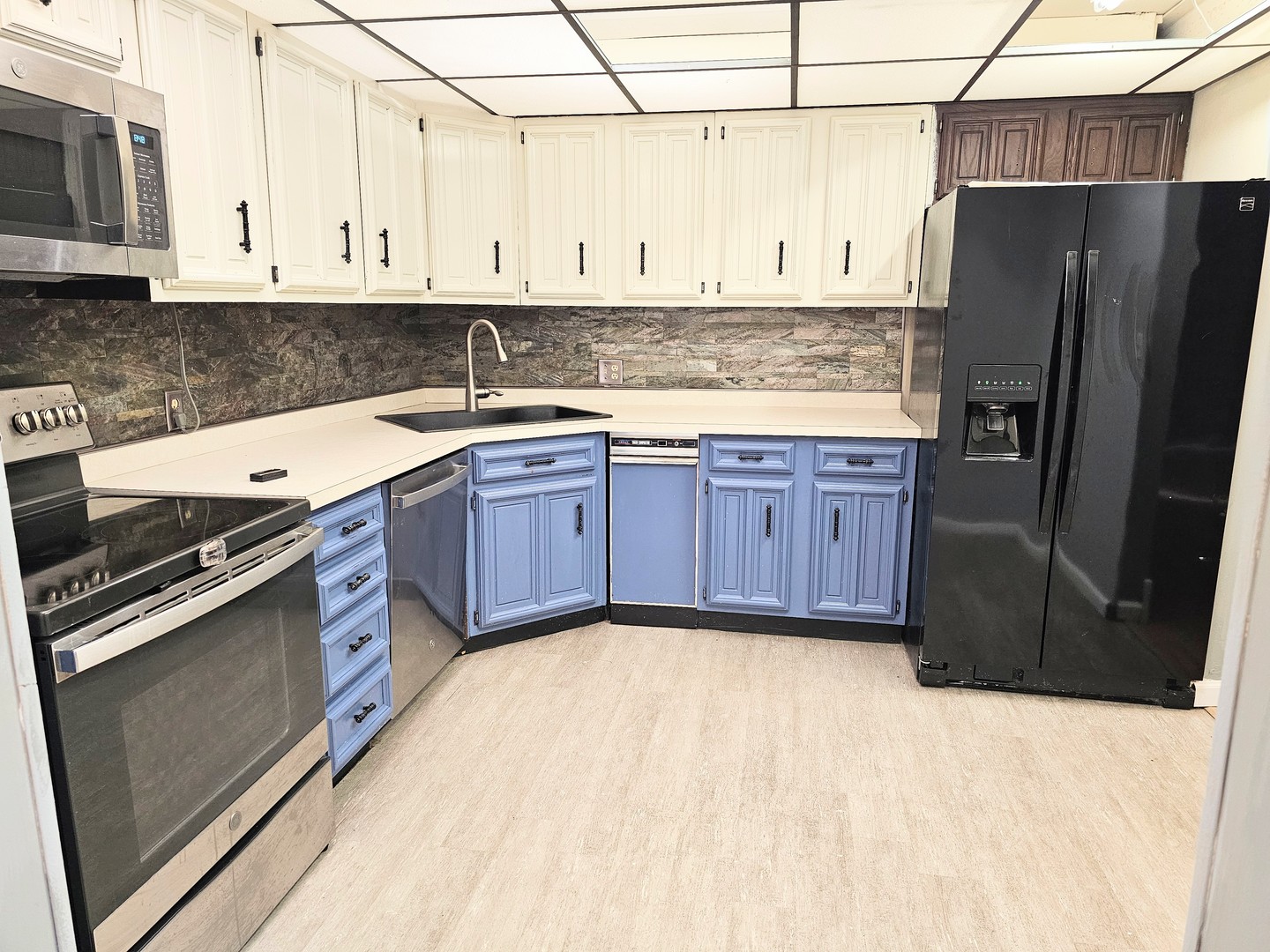 1420 Woodbridge Road #1E, Joliet, IL 60436