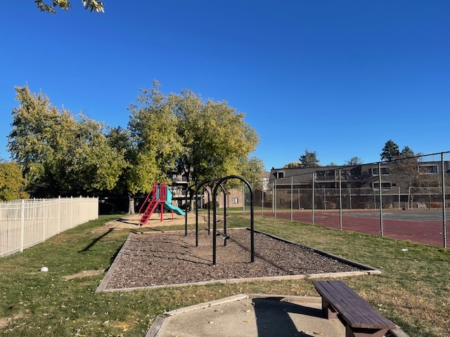 158 E Bailey Road #F, Naperville, IL 60565