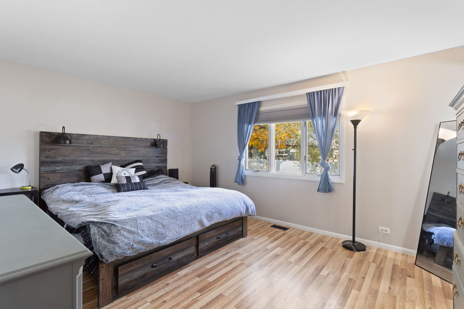 1031 Conrad Court, Elk Grove Village, IL 60007