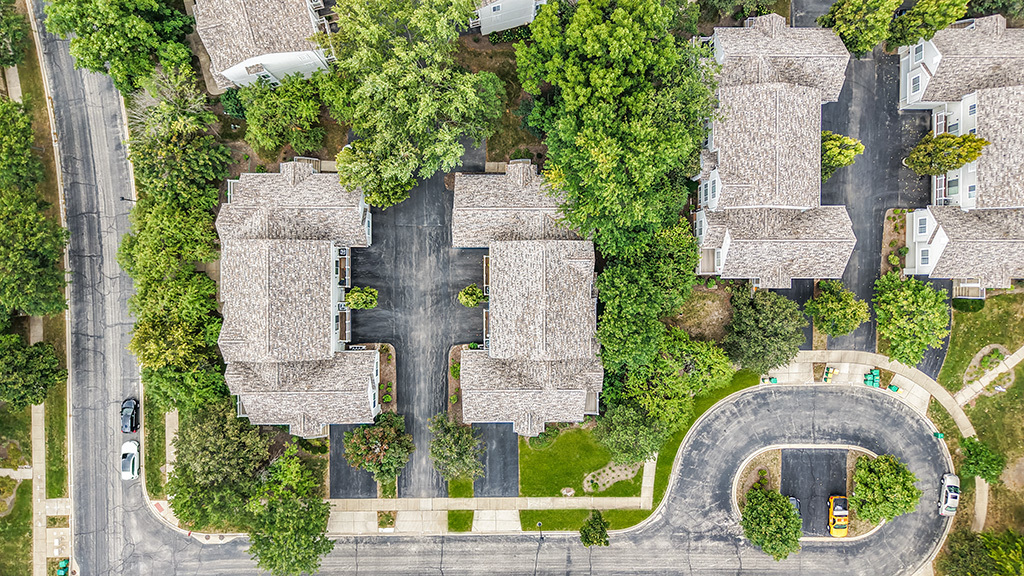 161 Lucerne Court, Wheeling, IL 60090